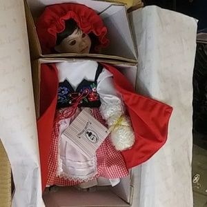 Antique LITTLE RED RIDDING HOOD COLLERCTOS DOLL
